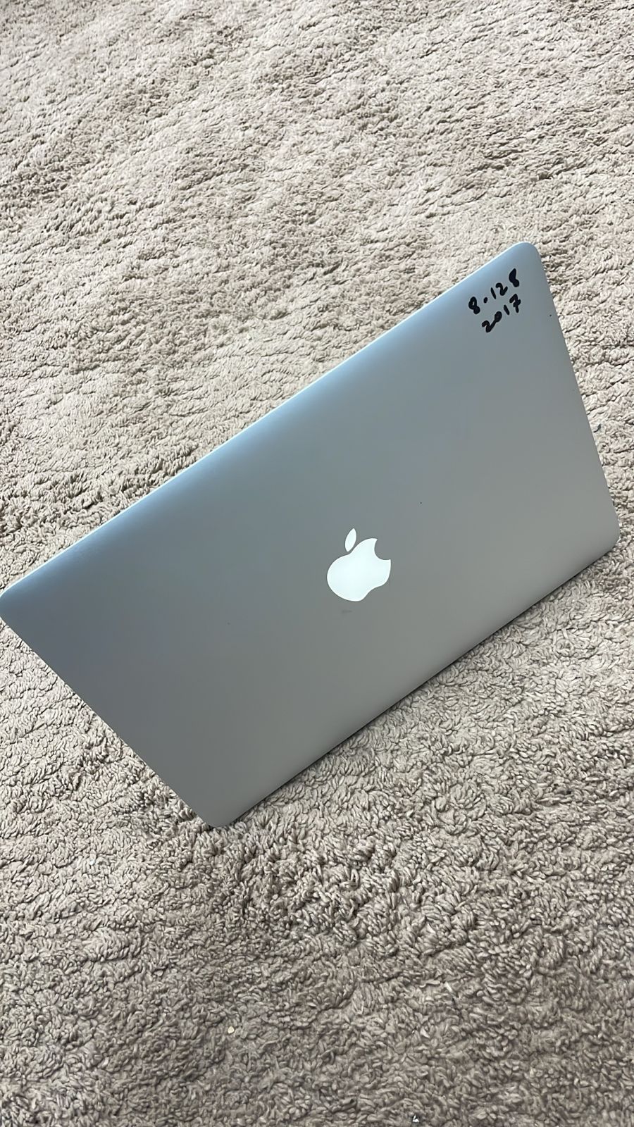 MacBook Air 2017 Model Core i5 8GB 128 GB with charger and bag