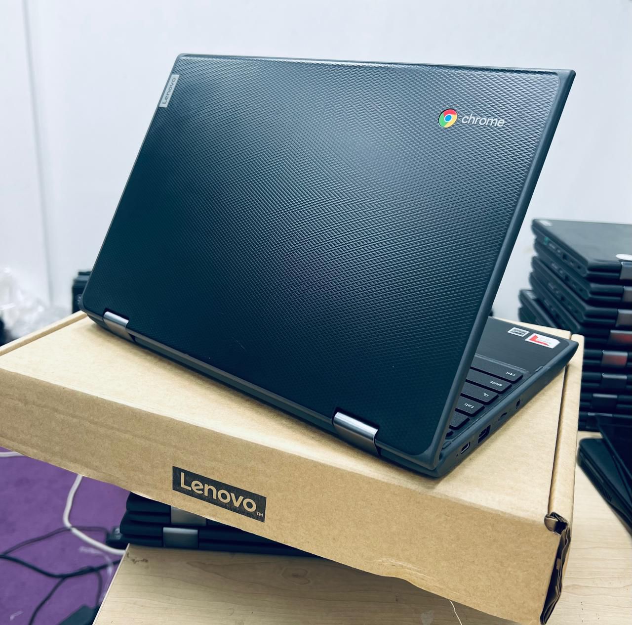 Offer Lenovo Chromebook 300e x360 Touch