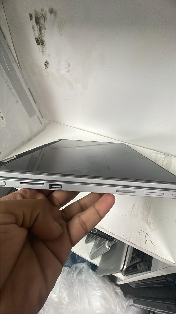 Dell laptop  Model- 7348 Touch screen and 360 Core i5 5th generation  8gb ram 500gb storage  With charger and bag offer