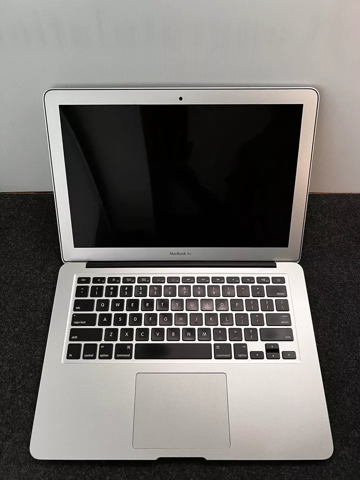 MacBook Air  Core i5 128 GB With charger and bag